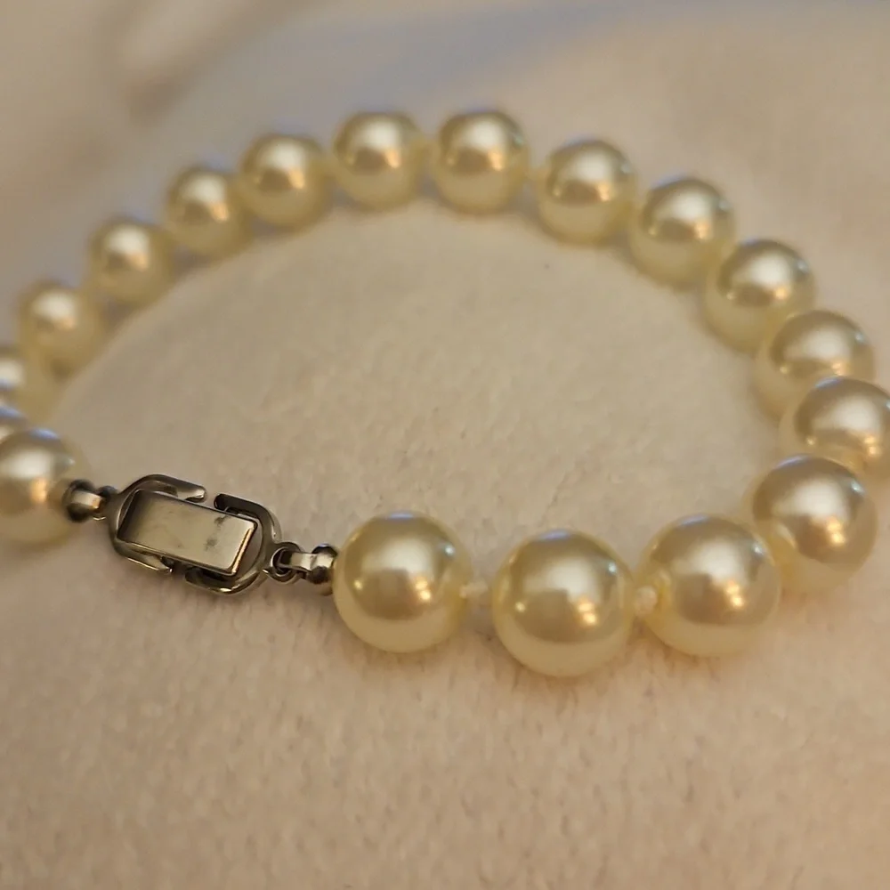 Vtg Elegant White Glass Pearl Knot Beaded Bridal Bracelet